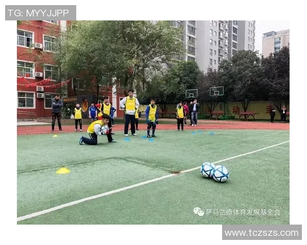 赞颂足球明星风采与古韵交融的诗意篇章